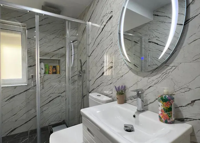 Downtown Deluxe Апартаменты Шкодер