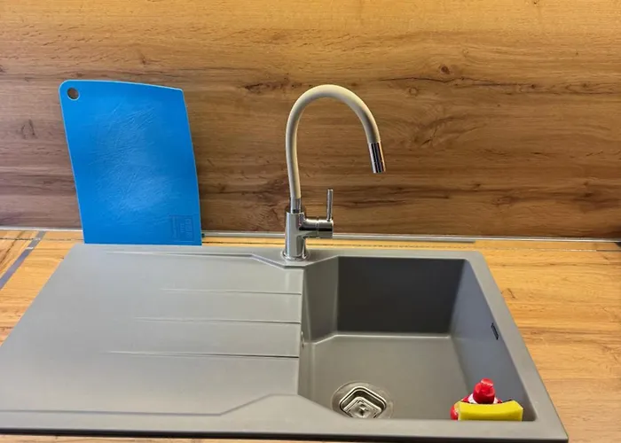 Апартаменты Downtown Deluxe Шкодер