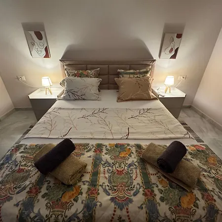 Downtown Deluxe * Shkodra